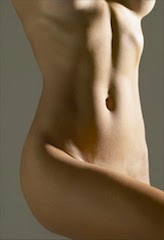 A good tummy tuck results in hidden scars underneath bikini lines Best tummy tuck abdominoplasty with hidden scars in Kolkata India by Dr Srinjoy Saha