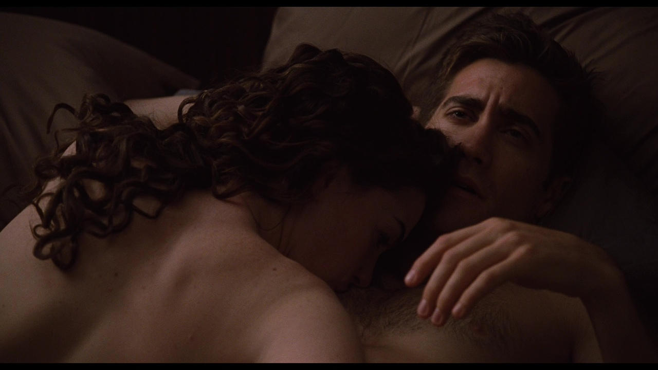 Jake Gyllenhaal nude in Love & Other Drugs.