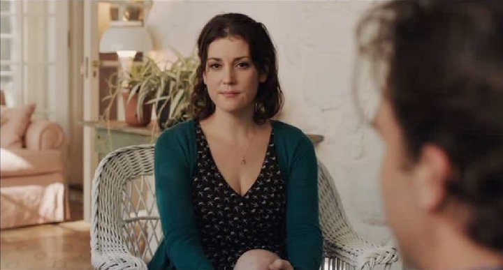 Films Et Séries Tv Avec Melanie Lynskey Movie and TV Cast Screencaps: Melanie Lynskey as Annie Wall in Goodbye