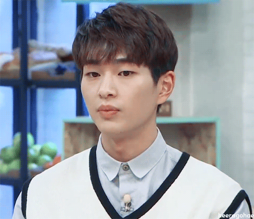 2512544358C108522EEA98.gif