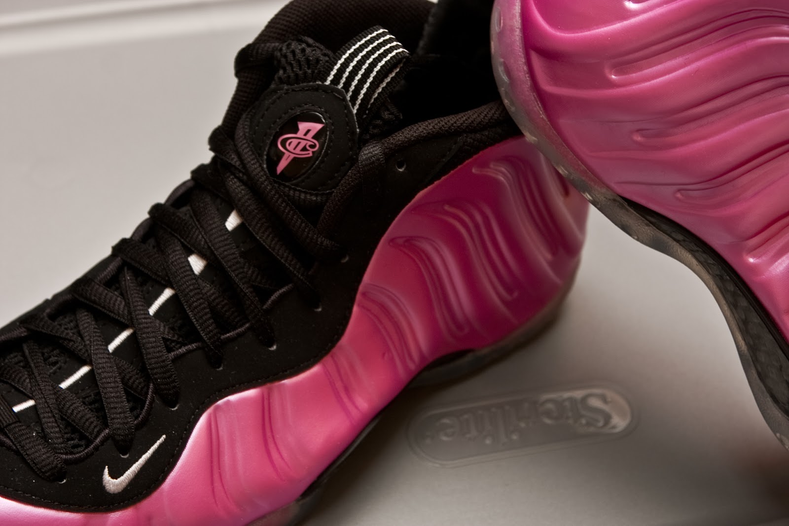 HoopFader's Nutshell: Nike Foamposite One - Solar Polarized Pink