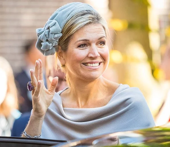 Dutch Queen Maxima wore Natan skirt, Gianvito Rossi suade pumps, new Natan dress, style, fashions