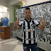 Apresentado ao Conselho Deliberativo, Leo Valencia diz o porque de ter escolhido jogar pelo Botafogo