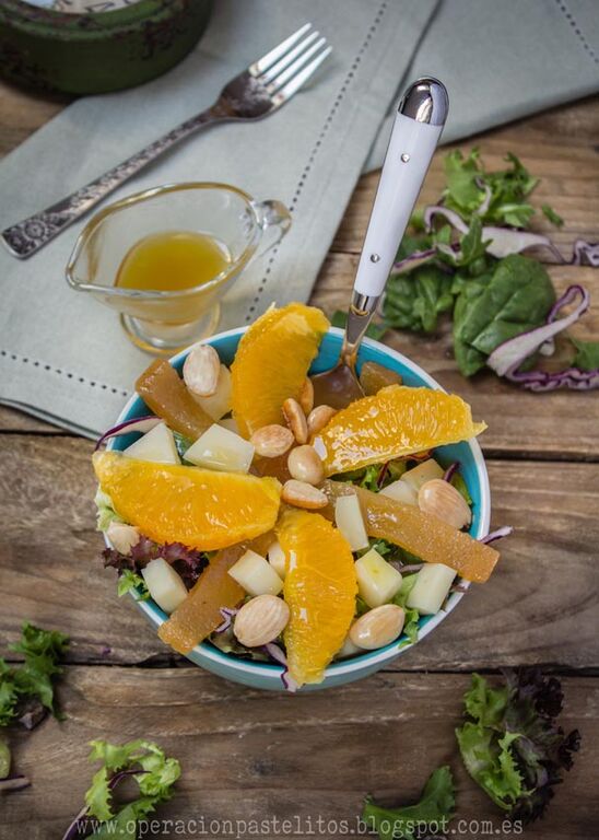 ensalada-express-naranja-membrillo-queso-almendras