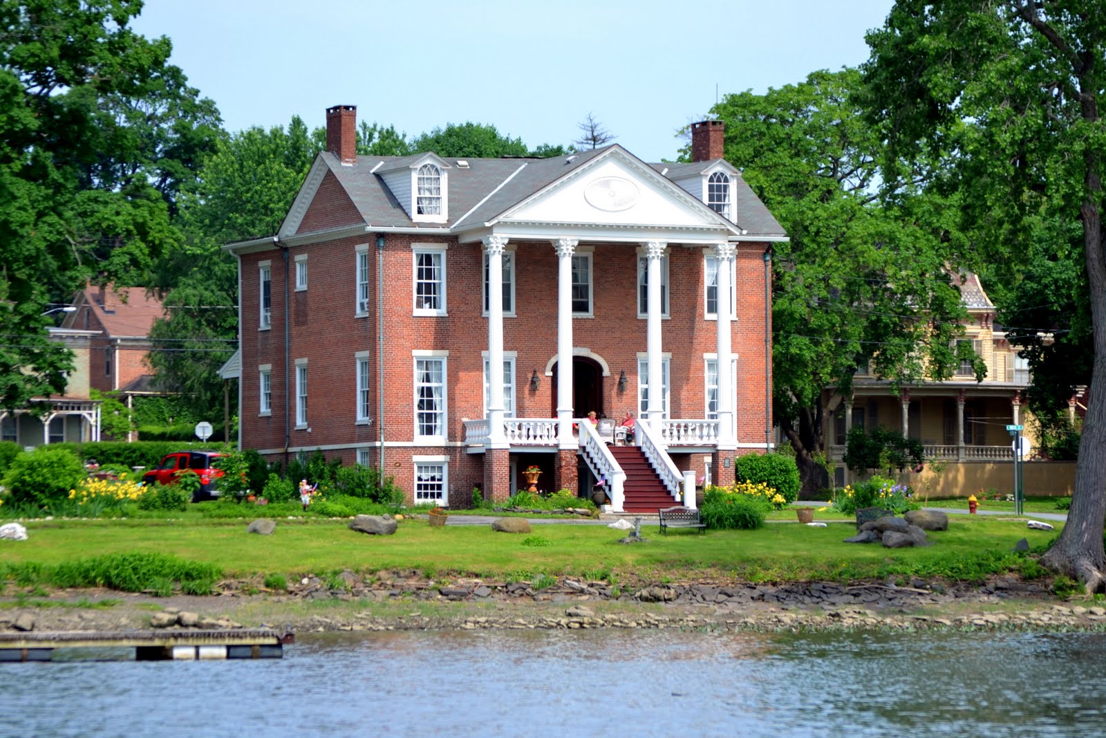 The Hudson River Explorer Athens,New York