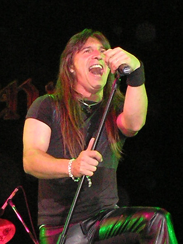 coxemirebelde: ADRIAN BARILARI