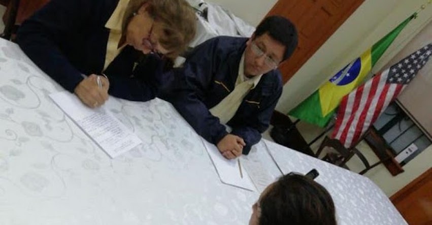 MINEDU suspendió clases en Colegio «María Alvarado», cerca al incendio en grifo de Breña - www.minedu.gob.pe MINEDU suspendió clases en Colegio «María Alvarado», cerca al incendio en grifo de Breña - www.minedu.gob.pe