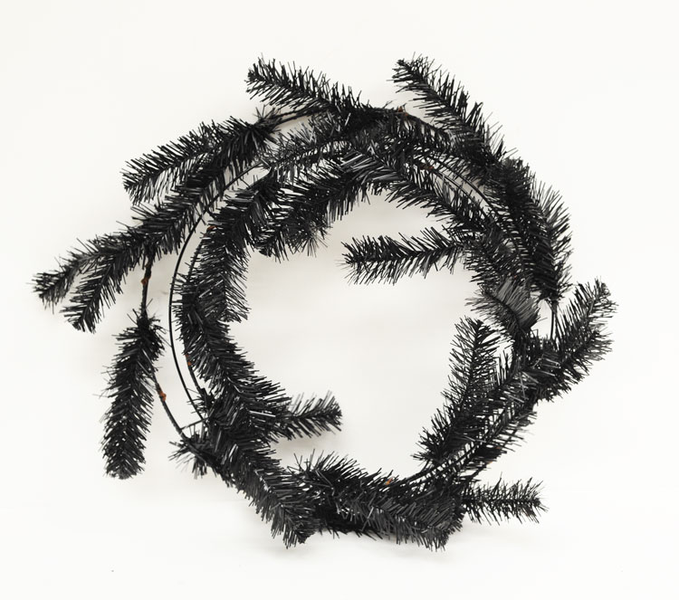 Ben Franklin Crafts and Frame Shop: How-to: Make a Geo Mesh Wreath