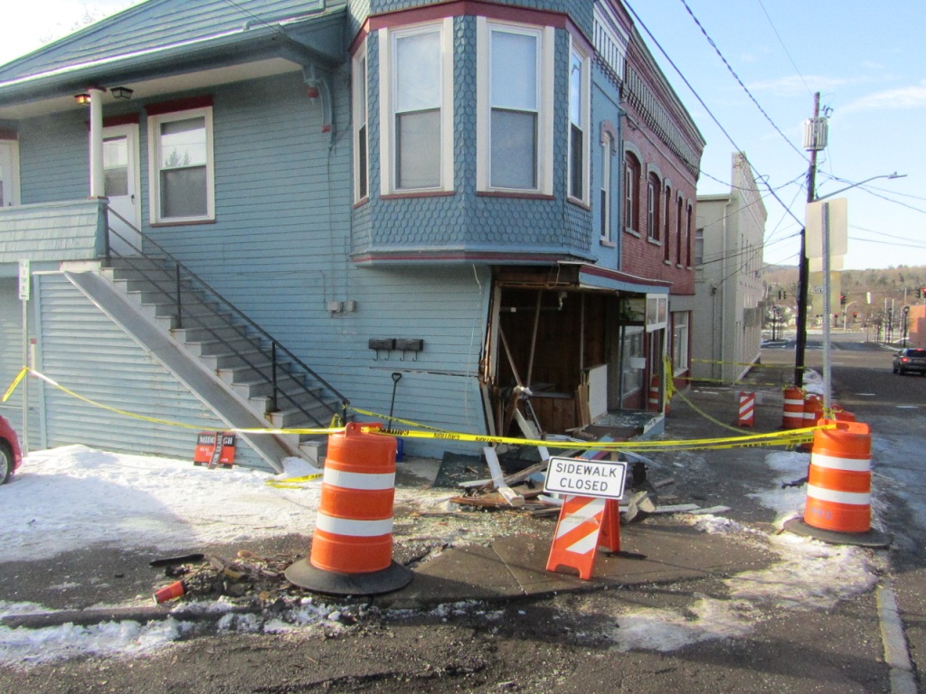 Wellsville Regional News (dot) com Wellsville Vehicle strikes