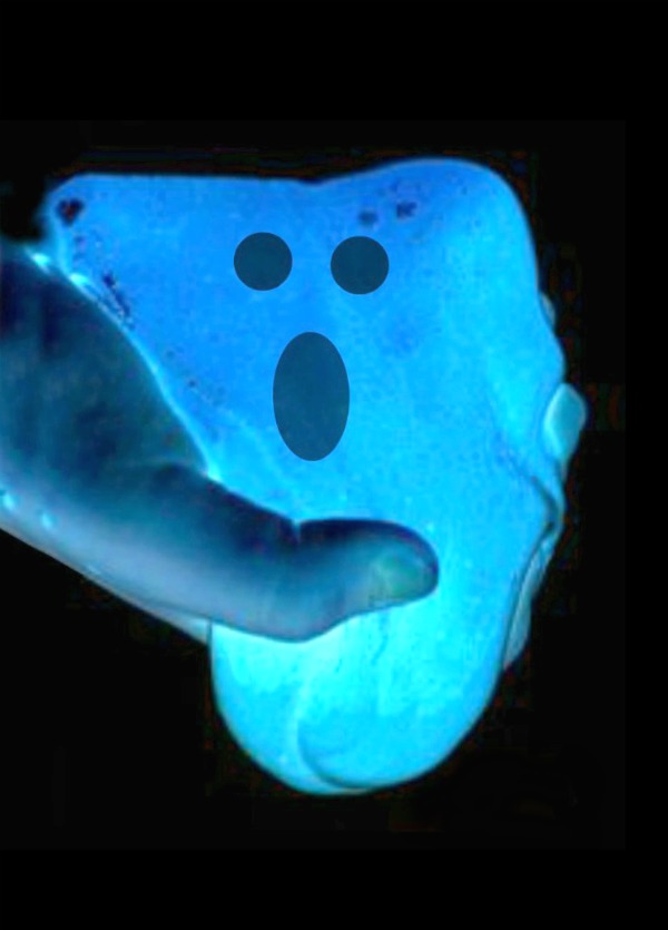 ICY-COLD GHOST SLIME FOR KIDS - so fun!! (it glows!) #slimerecipe #slime #hlowtomakeslime #slimeforkids #playrecipes #playrecipesforkids #ghostslime #ghostcraftsforkids #ghostactivitiesforkids #halloweencraftsforkids #halloweenactivitiesforkids #artsandcraftsforkids