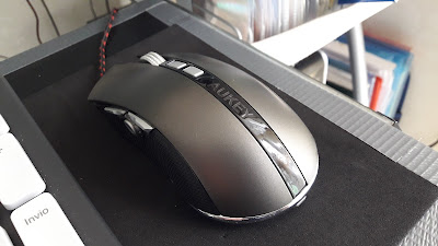Mouse gaming AUKEY in Titanio elegante sobrio