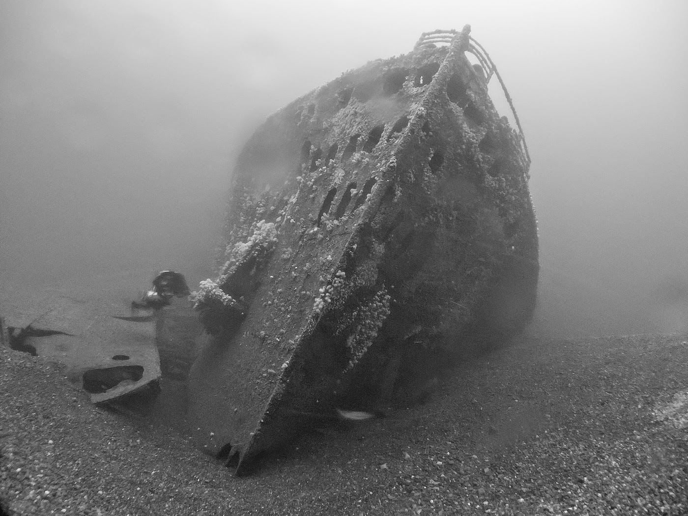 To be a wreck. Uss saratoga на дне. Роклифф корабль. Uss johnston shipwreck. To be a wreck.