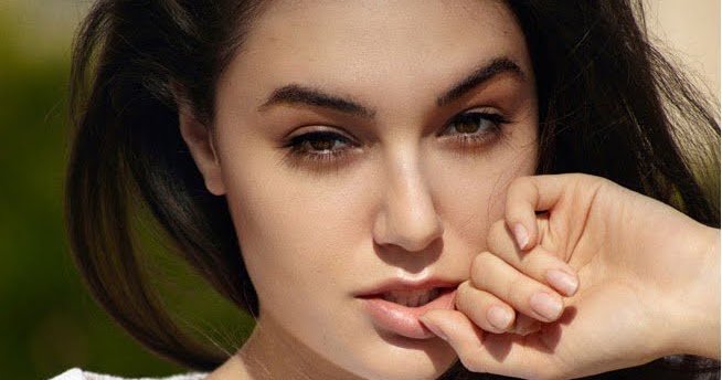 Kisah Perjalanan Hidup dan Karier Sasha Grey Kisah Perjalanan Hidup dan Karier Sasha Grey