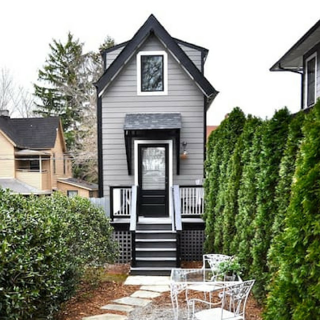 Asheville Bird House (400 Sq Ft) [ TINY HOUSE TOWN ]