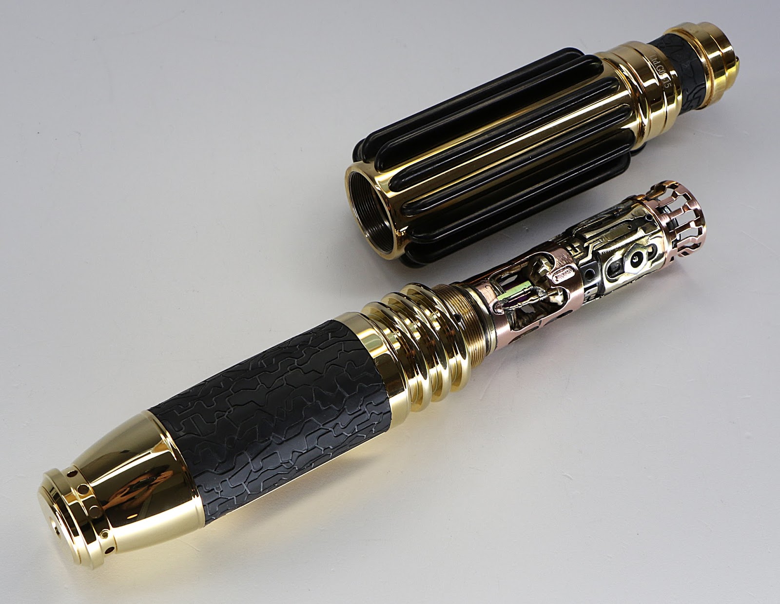 ROLIGHTSABERS Mace Windu Legend Lightsaber 24K gold