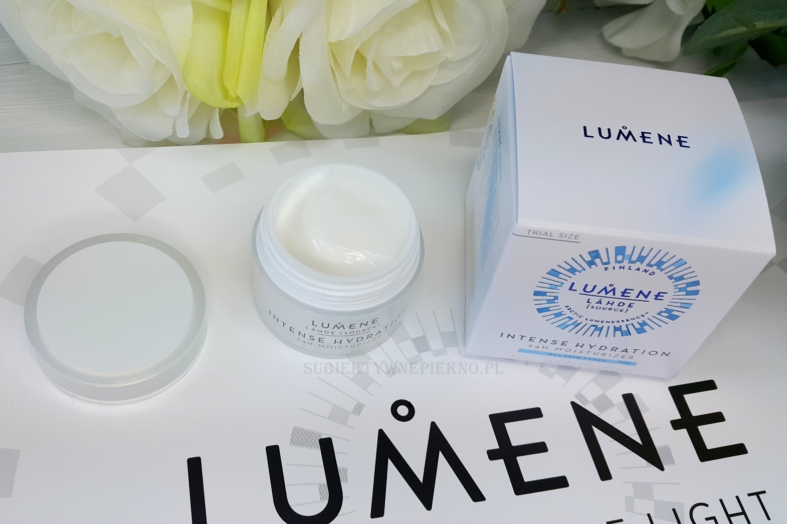 Krem na dzień Intense Hydration LUMENE LAHDE konsystencja