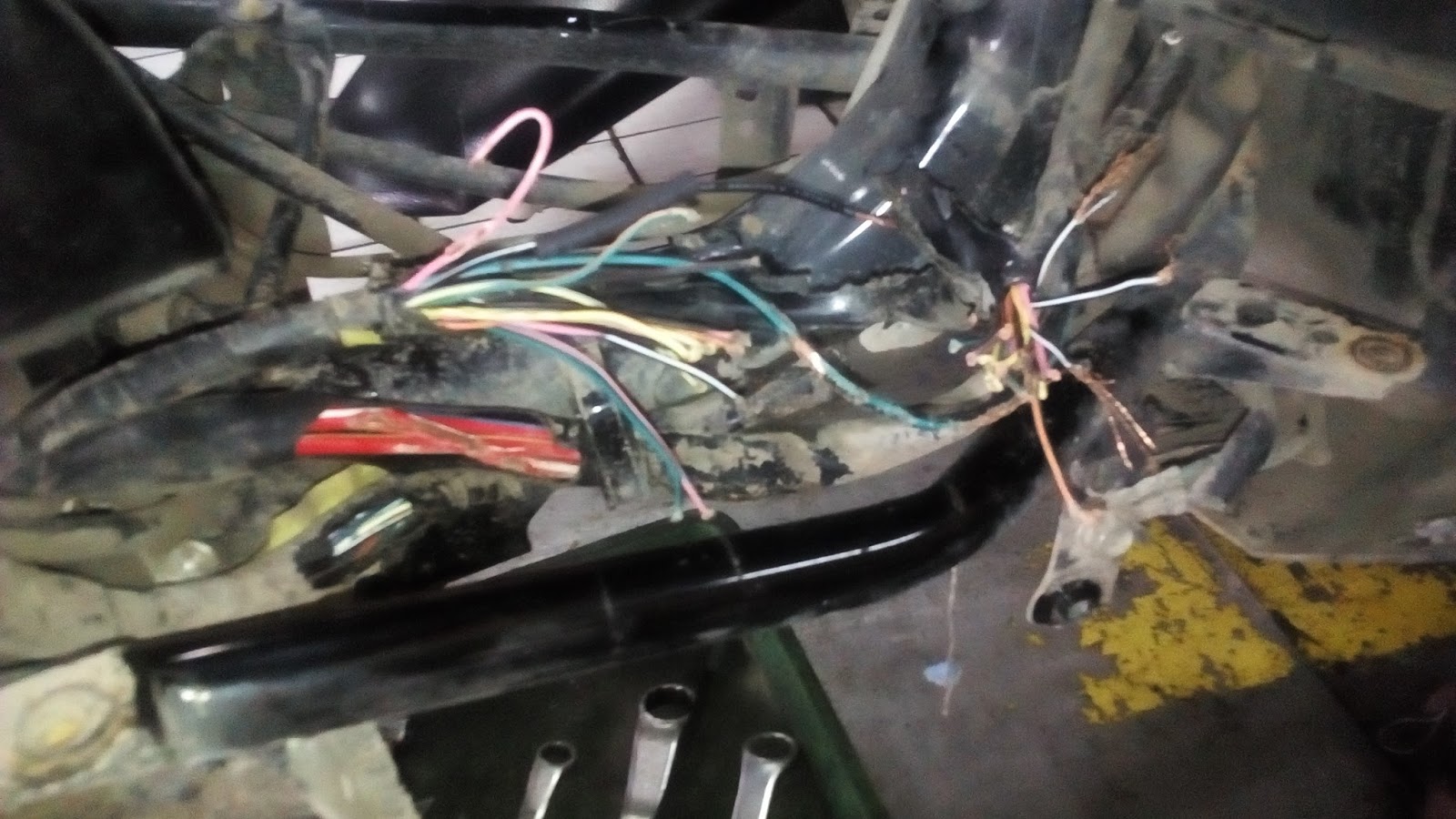 Terbaik Cara Menghilangkan Bekas Lem Alteco Di Body Motor