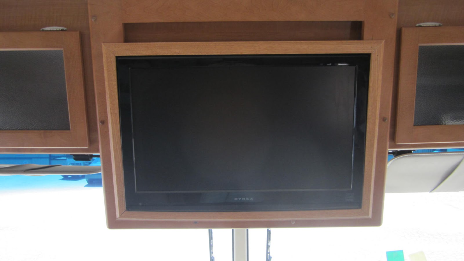 FAMILY RV BLOGGER 2007 Winnebago Vista 33T Class A motor home Complete