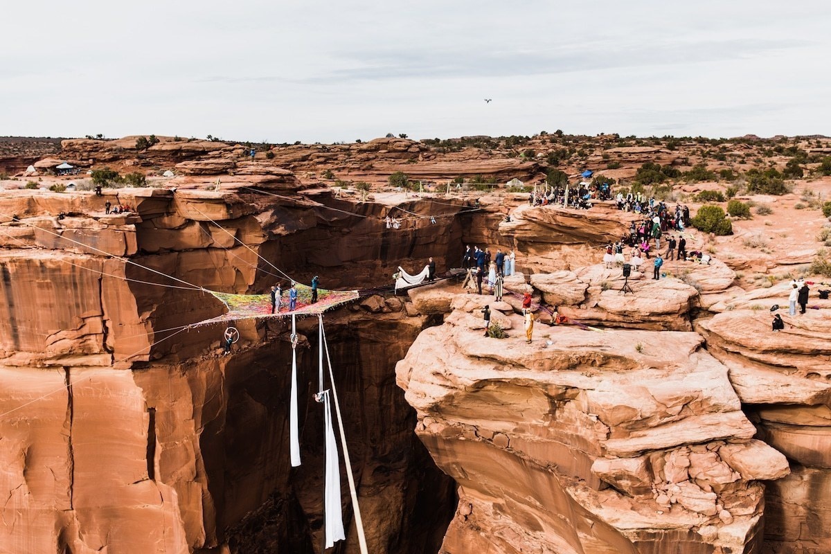 Adventurous Couple Decided To Get Married On A Space Net Over The Moab Canyon