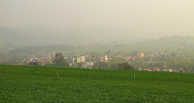 Panorama Jabłonkowa (czes. Jablunkov, niem. Jablunkau). Panorama Jabłonkowa (czes. Jablunkov, niem. Jablunkau).