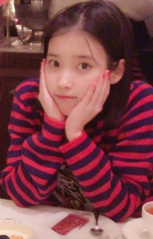 IU hops on the Gucci trend with fashionable tiger sweater ~ Netizen Buzz