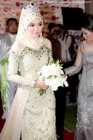 Contoh gaun pengantin muslimah terindah di dunia Terbaru Contoh gaun pengantin muslimah terindah di dunia Terbaru