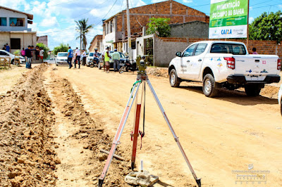 Serrinha: Prefeito Adriano assina ordem de serviço para pavimentar ruas na Rodagem 6 f6786573 08f5 4d4a b8b0 f728fe0cdac3