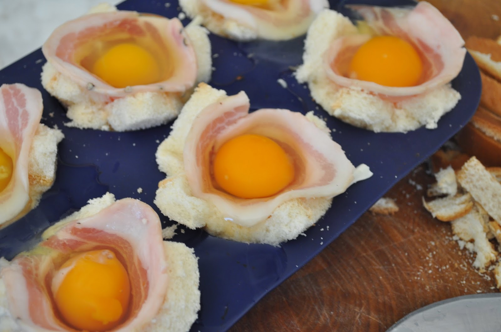 Cooking with Manuela Baked Cheesy Bread Cups filled with Eggs and Pancetta