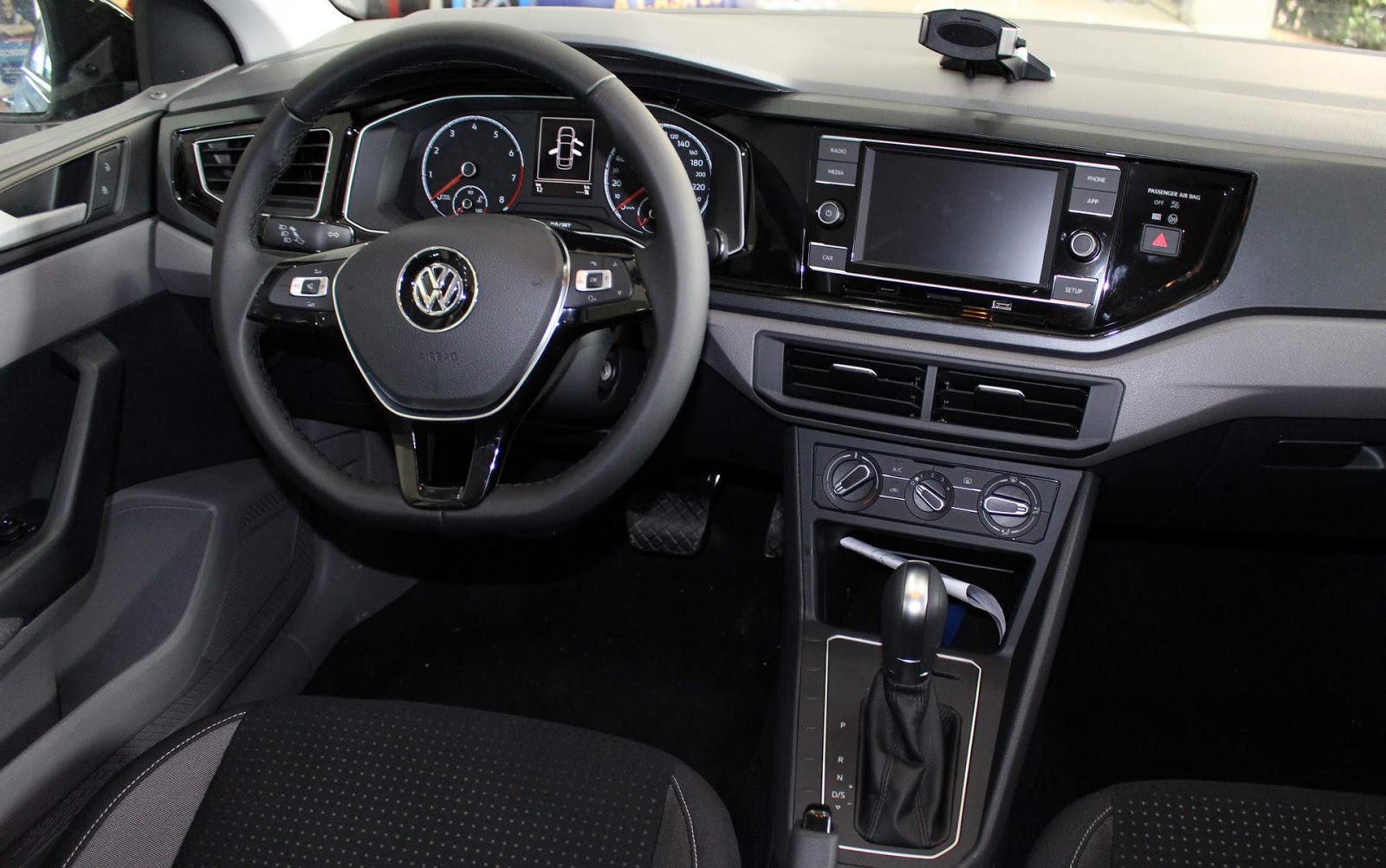 polo tsi comfortline tech 2
