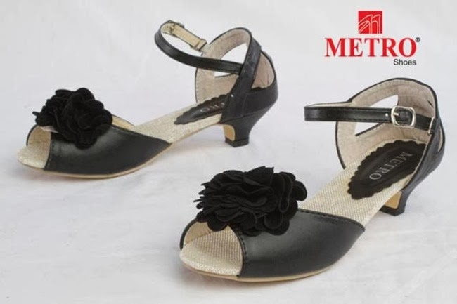 http://www.funmag.org/fashion-mag/fashion-style/casual-and-formal-shoes-by-metro/