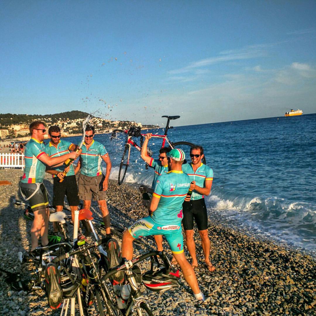 cycling France carbon road bike rental in French coast