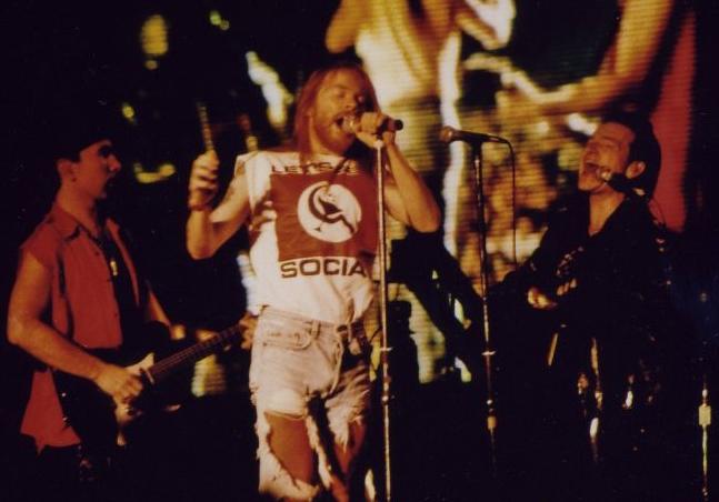 axl rose u2 one u2 sombras e 193 rvores altas axl rose cantando trecho axl rose u2 one u2 sombras e 193 rvores altas axl rose cantando trecho