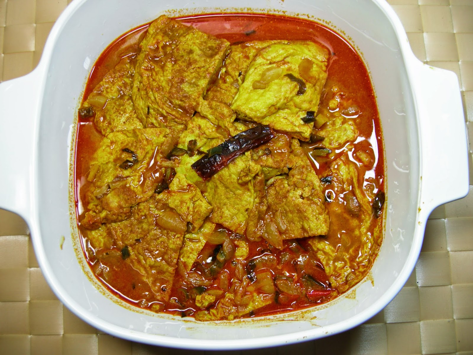 Simply Cooking and Health Spicy fried egg curry