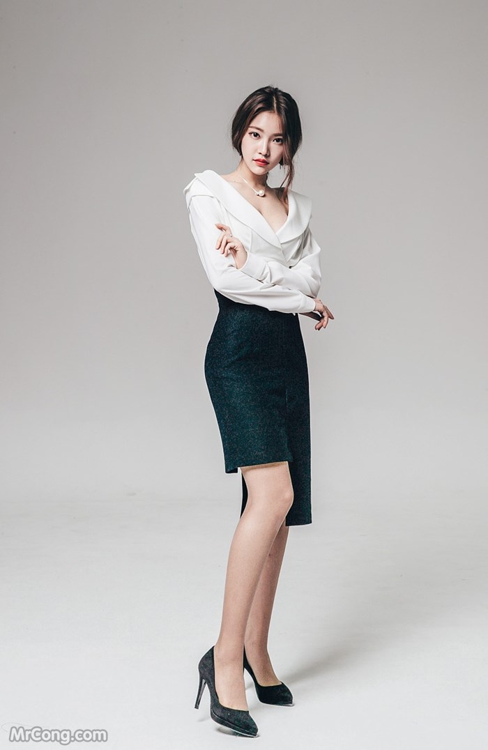 Model Park Jung Yoon in the November 2016 fashion photo series (514 photos) photo 26-11