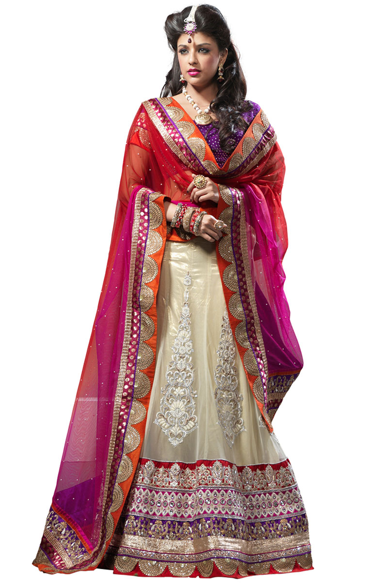 Какие есть восточные народы. Дупатта. Традиционные индийские Наряды. Индийское платье. Индийский костюм женский.