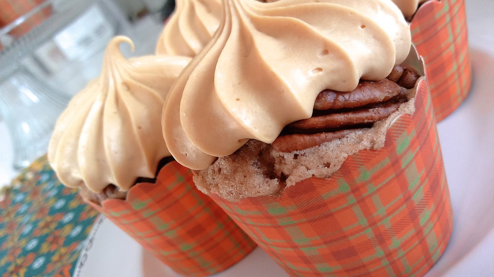 At Home with the Loverbees Easy Gourmet Cupcakes Salted Caramel Pecan