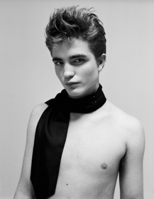 Robert Pattison Hot Pictures: robert pattinson shirtless
