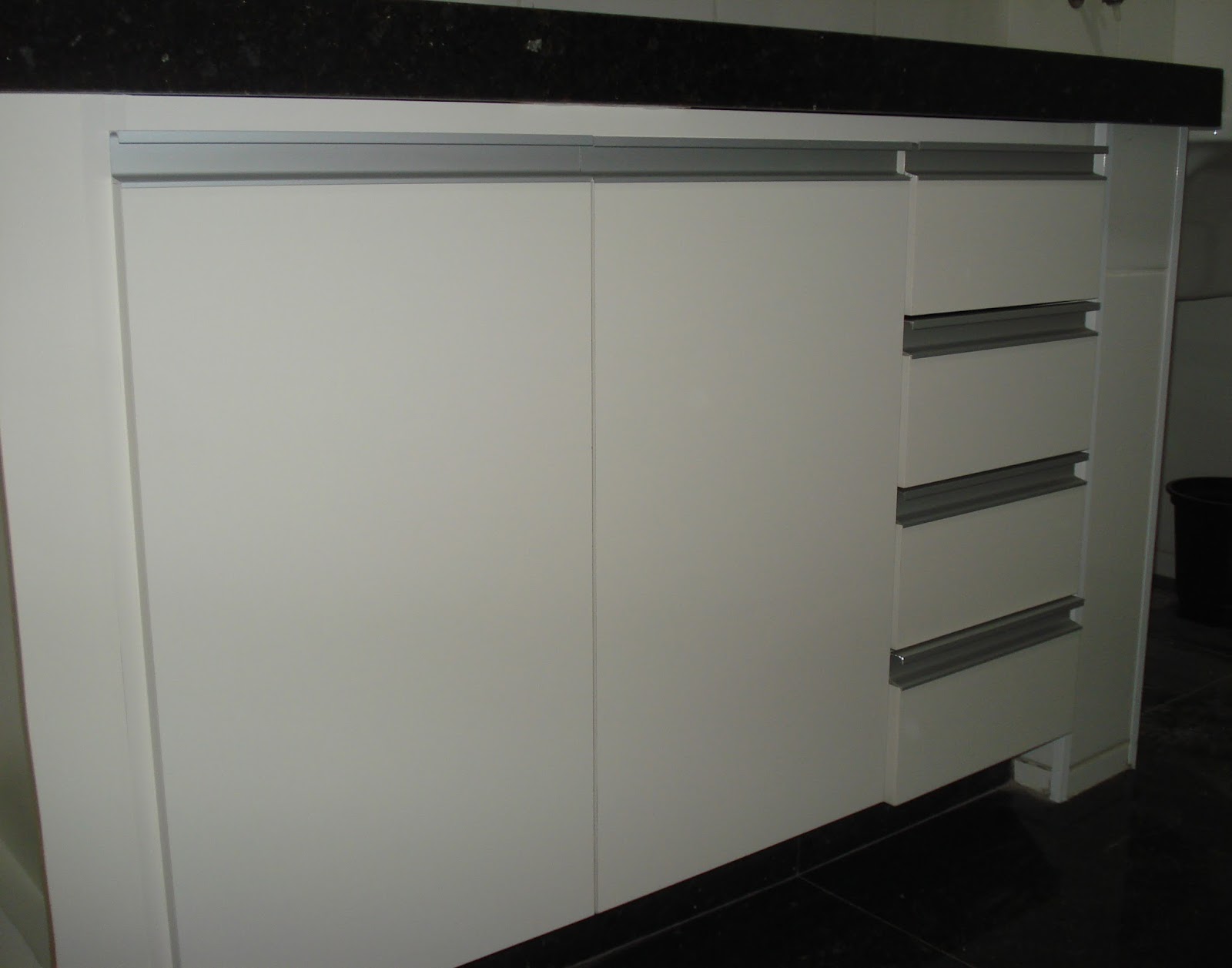 Lopes Armários Planejados: Cozinha - (Padrão Branco) - Portas em 18mm