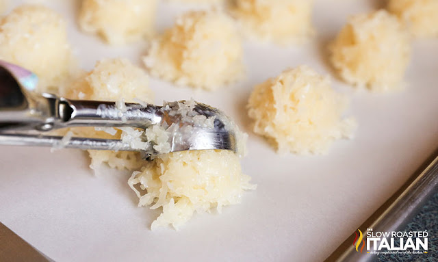 Lazy Day Coconut Macaroons Lazy Day Coconut Macaroons