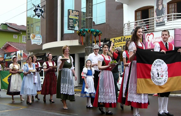 FESTAS POPULARES Oktoberfest de Itapiranga