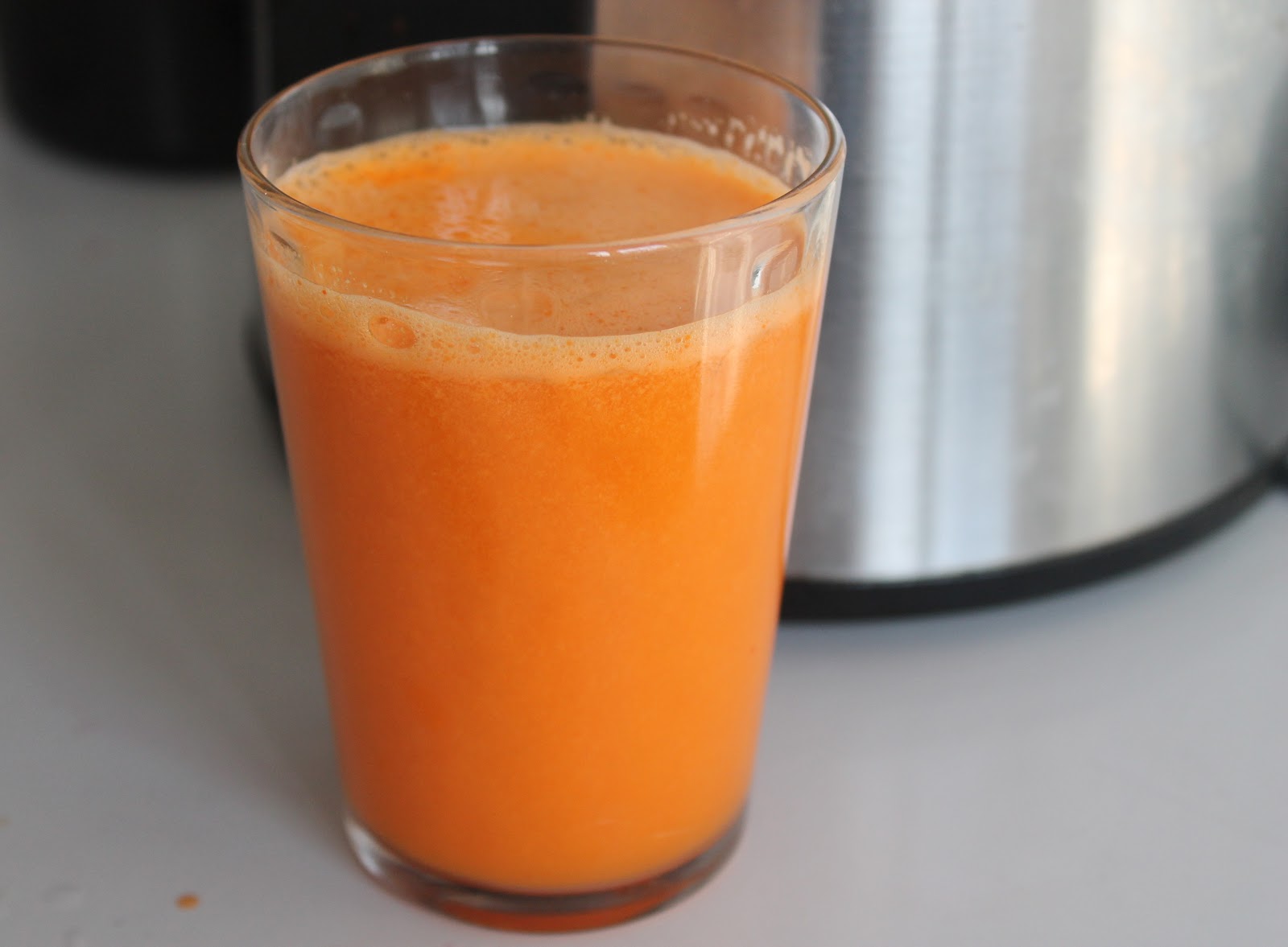 Mely's kitchen Pineapple Carrot Juice
