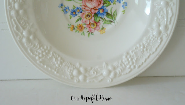 Homer Laughlin Eggshell Theme TH5 Vintage Homer Laughlin china can be picked up at thrift stores: these plates are 78 years old!