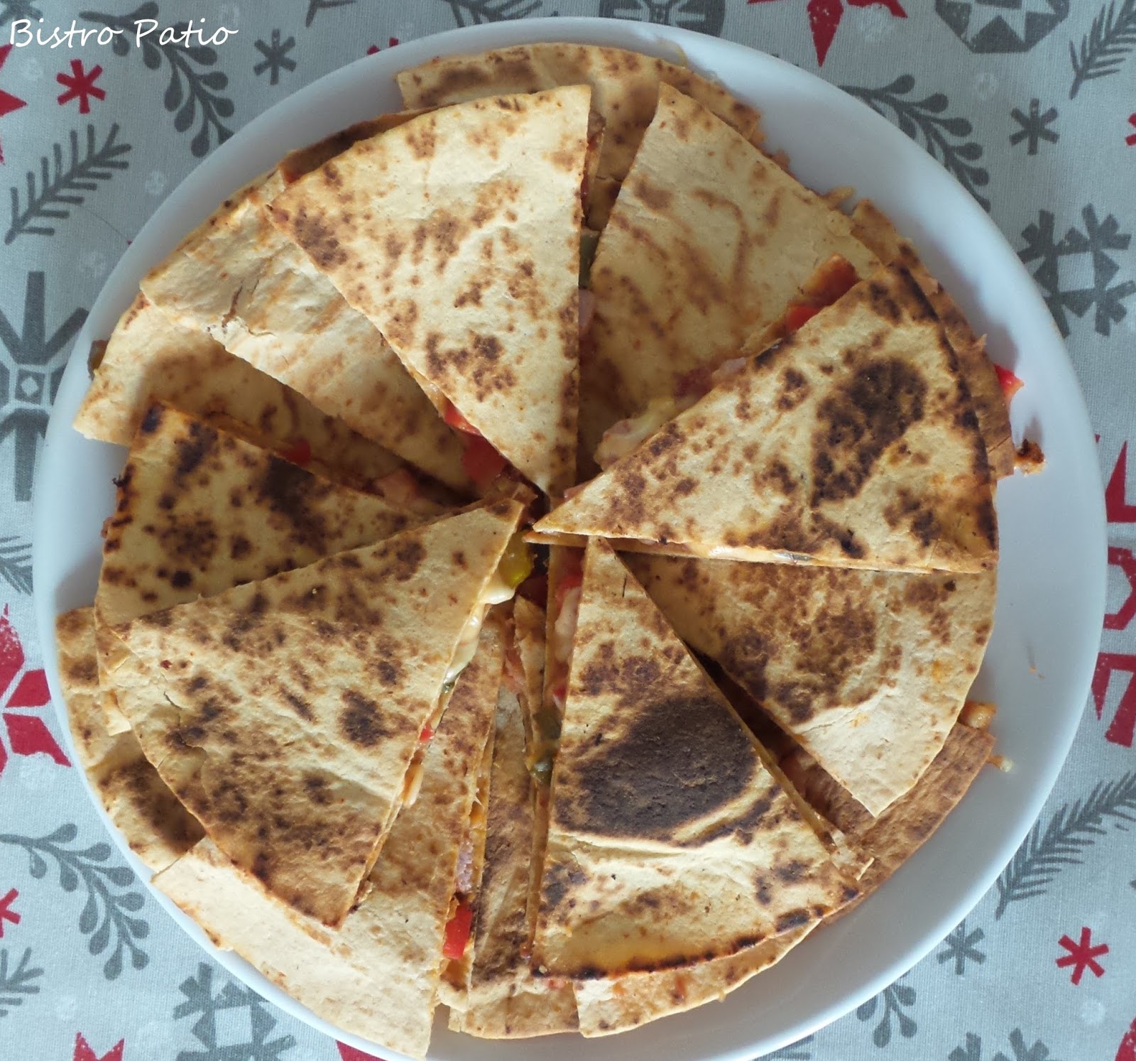 Bistro Patio Quesadilla zapiekana tortilla z szynką i serem