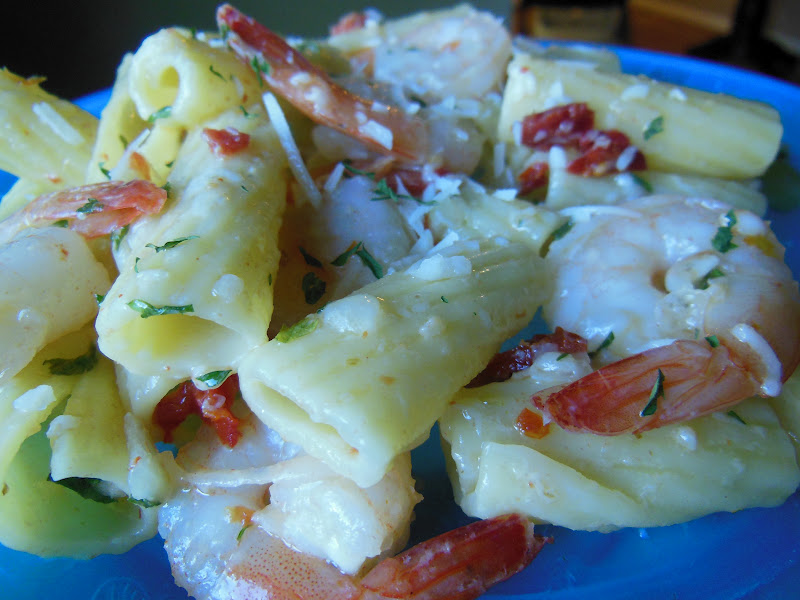 It's Stephanie's Life Shrimp Scampi Pasta with Sun Dried Tomatoes