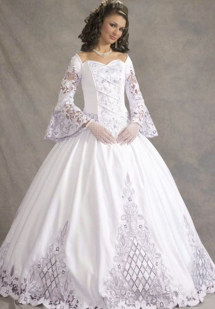Celtic Ball Gown Wedding  Dresses  Long Sleeves Canada 