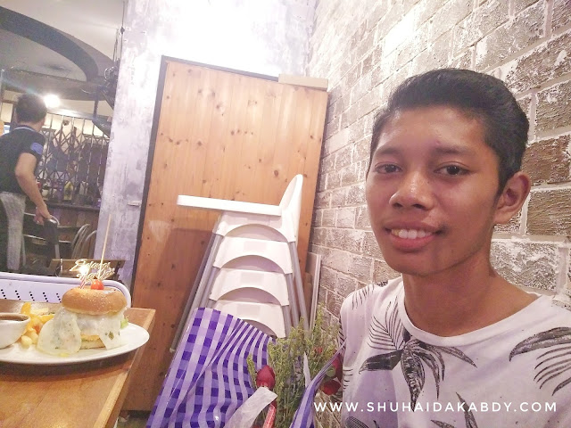 Sambutan Harijadi Abang di Washout Laundry & Cafe Sambutan Harijadi Abang di Washout Laundry & Cafe