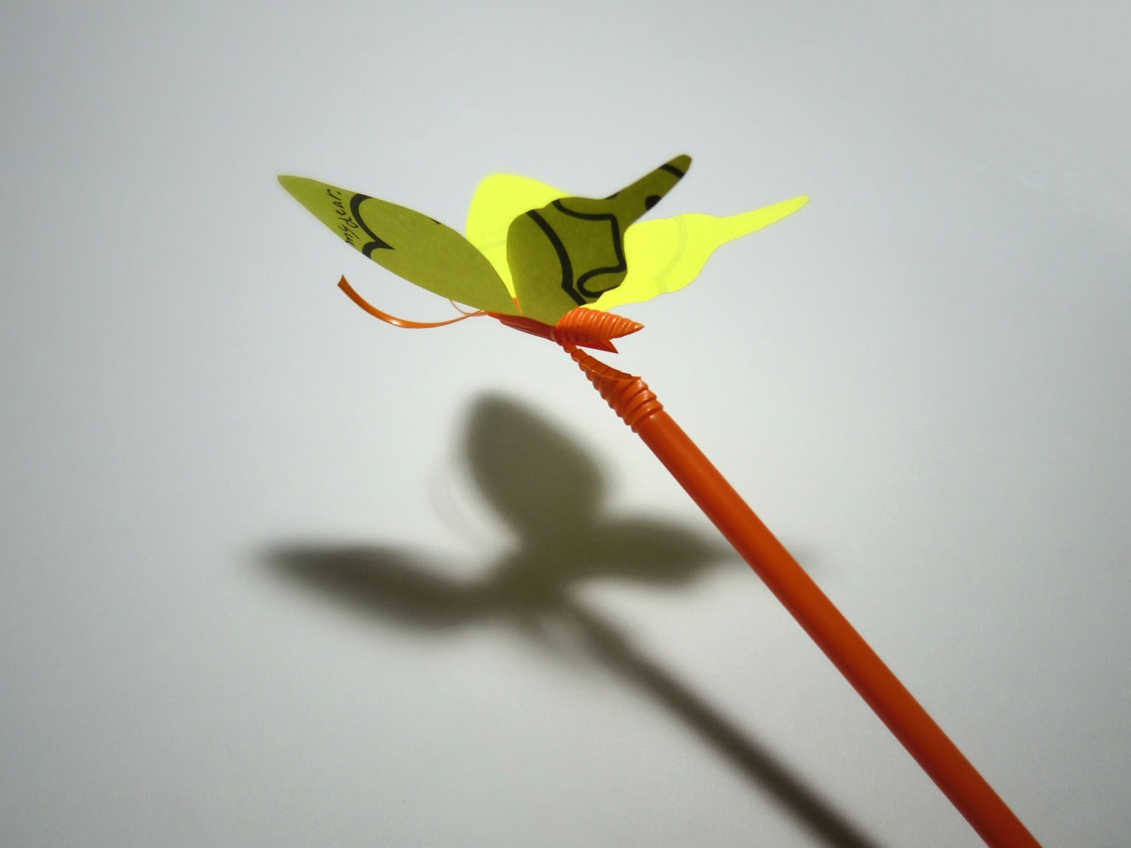 How To Make Butterfly From 1 Plastic Straw And Scratch Paper Br ストロー蝶の作り方