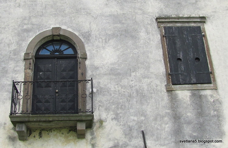Goriška Brda, grad Dobrovo Slovenija, S.Primorska