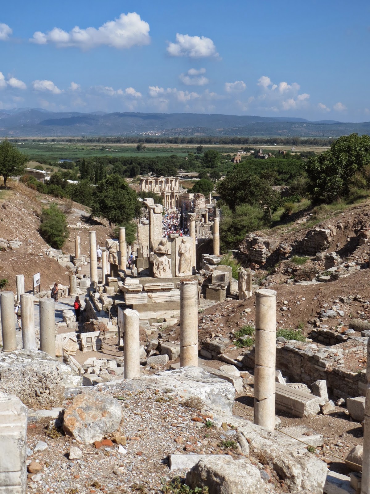 pourquoi la ville a-t-elle été entièrement reconstruite par les romains
