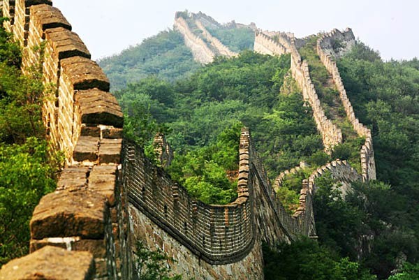 طول سور الصين العظيم و قصة بنائه - سحر الطبيعة